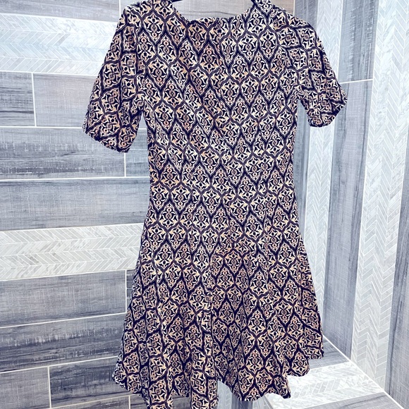 H&M Conscious Collection Pattern Skater Dress Size 4 - Picture 4 of 8